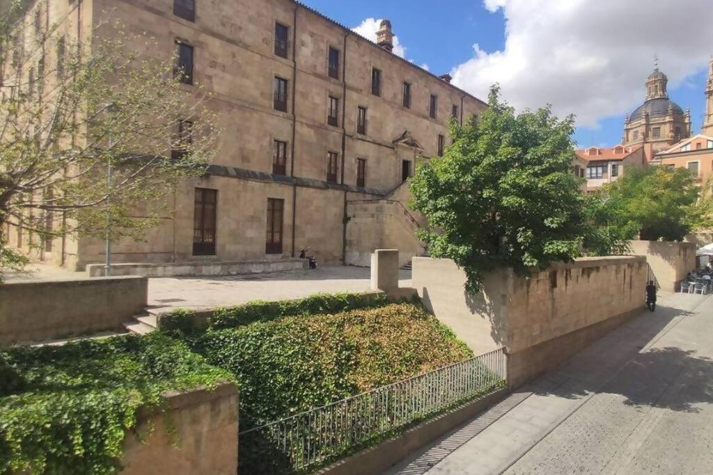 Apartamento Torre De La Clerecia Centro Daire Salamanca Dış mekan fotoğraf