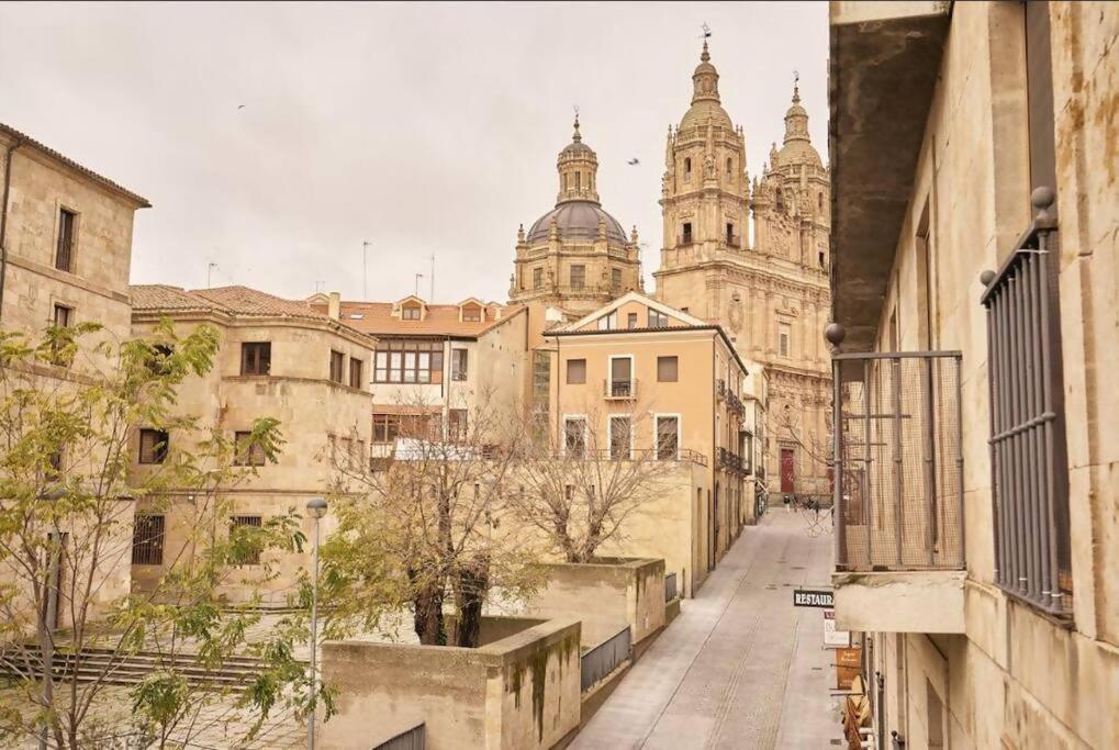 Apartamento Torre De La Clerecia Centro Daire Salamanca Dış mekan fotoğraf